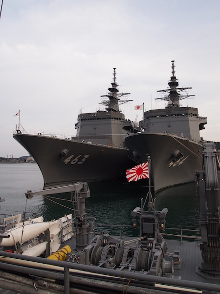 掃海母艦「うらが」「ぶんご」