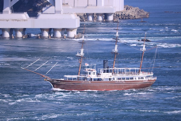 うずしお観潮船