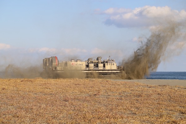 LCAC-1級エア・クッション型揚陸艇