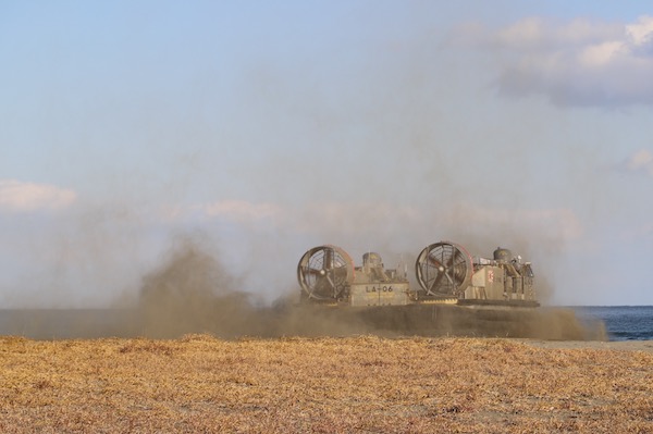 LCAC-1級エア・クッション型揚陸艇